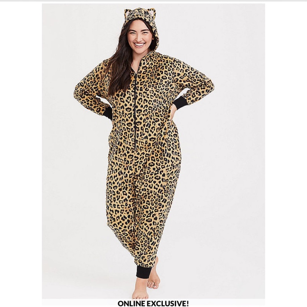 Torrid 🐆 leopard footless onesie! NWOT!